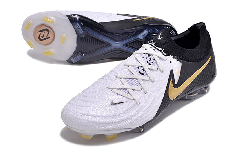 Bota de futbol Nike Phantom GX 2 Elite FG en blanc i negre "Mad Ready Pack".