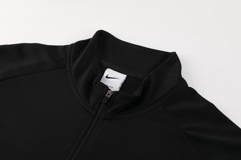 Conjunto de Frio Nike Training Preto e Branco