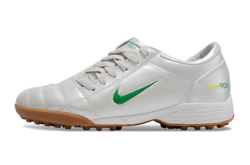 Chuteira Society Nike Total 90 TF Branca e Verde