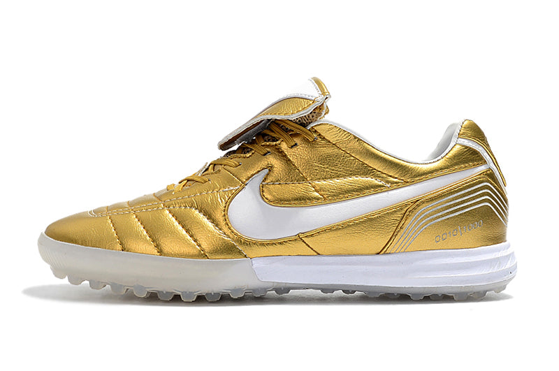 Chuteira Society Nike Retrô Tiempo Legend 7 Elite TF Dourado e Branco R10