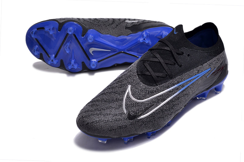 Precisão é com a Chuteira de Campo Nike Phantom GX Elite FG Preta e Azul "Black Pack" na Farda de Boleiro, Garanta a qualidade de Jogadores Profissionais