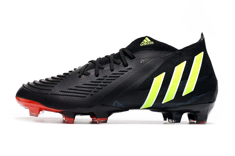 A nova Chuteira da Adidas de Campo Predator Edge.1 FG Preto e Verde "Shadow Portal Pack" na Farda de Boleiro, Garanta a qualidade de Jogadores Profissionais Elite