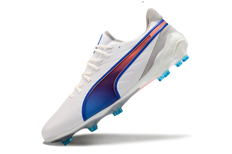 Chuteira Campo Puma King Ultimate FG Branca e Azul "Supercharge"