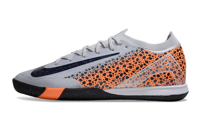 Chuteira Futsal Nike Air Zoom Mercurial Vapor 16 Elite IC Cinza, Laranja e Preto