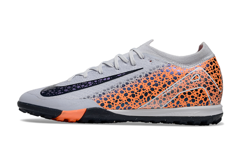 Chuteira Society Nike Air Zoom Mercurial Vapor 16 Elite TF Branca, Laranja e Preto "Eletric Pack"