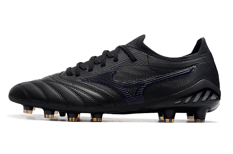 Tenha muito mais CONFORTO com a Mizuno Morelia Neo 3 FG Preta na Farda de Boleiro, Garanta a qualidade de Jogadores Profissionais!