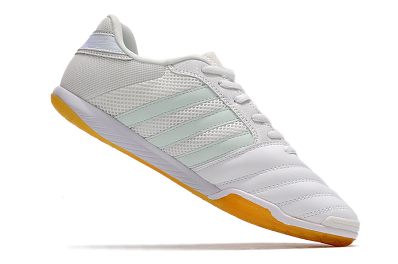 Adquira Chuteira Futsal Adidas Top Sala IC com Frete Grátis e 2 Brindes (Meia Antiderrapante + Bolsa) na Farda de Boleiro!