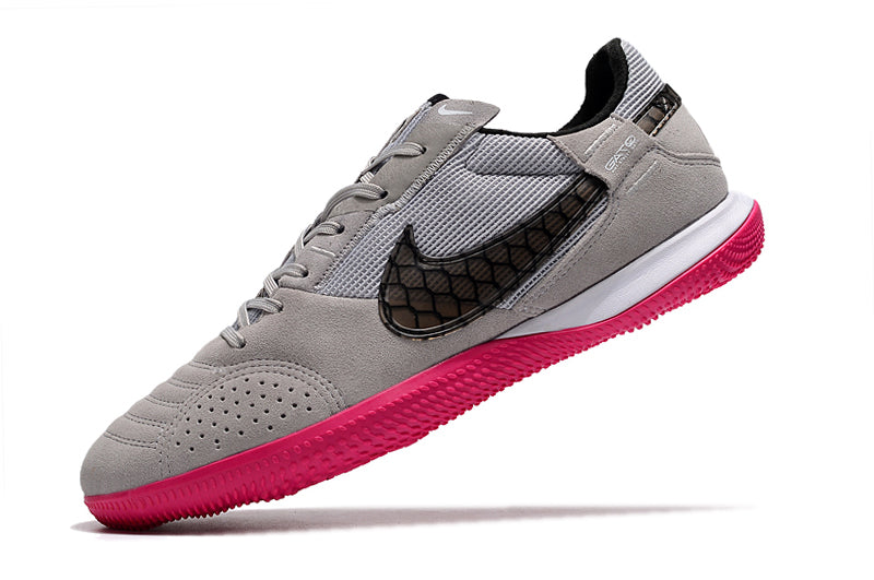 Bota de futbol sala Nike StreetGato IC gris i rosa