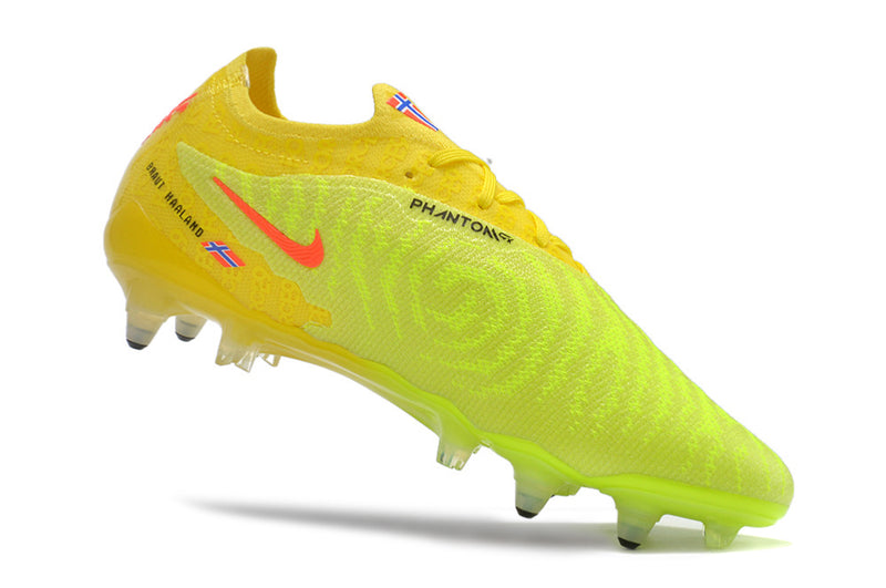 Precisão é com a Chuteira de Campo Nike Phantom GX Elite SG Amarela e Verde "Haaland" na Farda de Boleiro, Garanta a qualidade de Jogadores Profissionais!