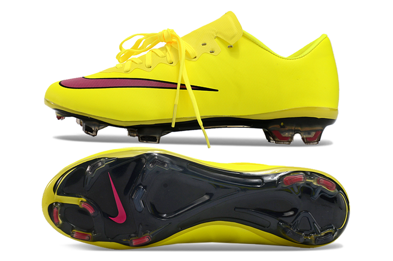 Botes de futbol Nike Retro Mercurial Vapor 10 FG grogues i rosas 