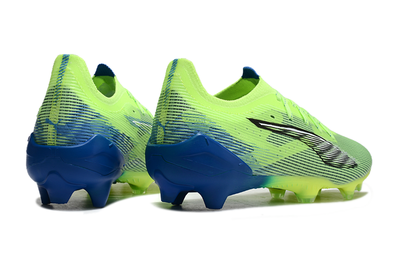 Chuteira Campo Puma Ultra 5 Ultimate FG Verde e Azul "Lights Out Pack"