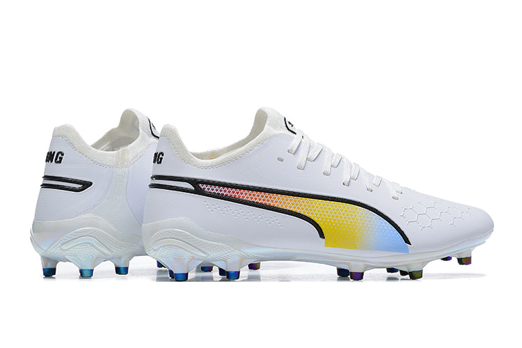 Bota de futbol Puma King Ultimate FG blanca "Icon".