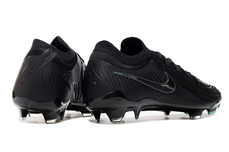 Chuteira Campo Nike Phantom GX 2 Elite FG Preta "Shadow Pack"