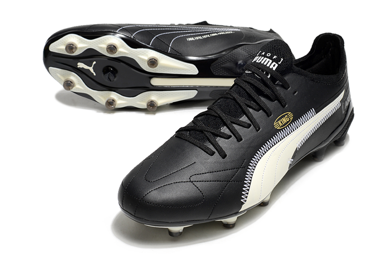 Chureira Campo Puma King Ultimate FG Preta e Branca