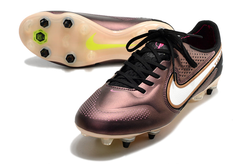 Velocidade é com Chuteira de Trava Mista Nike Tiempo Legend 9 Elite, garanta a sua na Farda de Boleiro a qualidade de Jogadores!