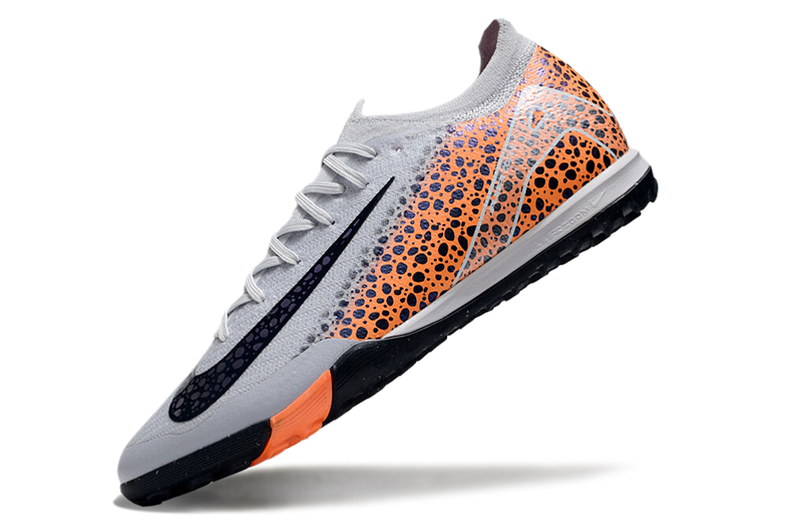 Chuteira Society Nike Air Zoom Mercurial Vapor 16 Elite TF Branca, Laranja e Preto "Eletric Pack"