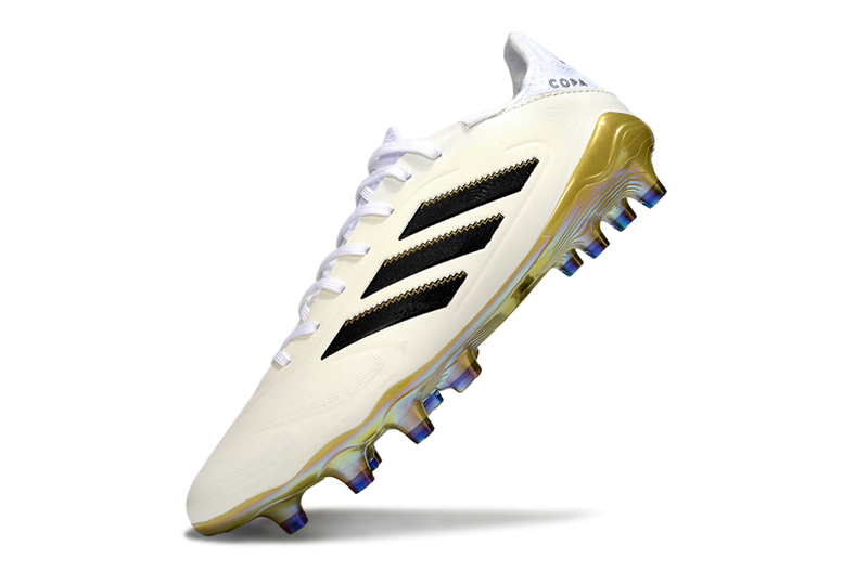 Chuteira Campo Adidas Copa Pure II Elite FG Branco, Preto e Dourado