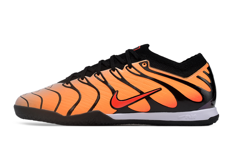 Chuteira Futsal Nike Air Zoom Mercurial Vapor 15 Elite IC Laranja e Preta "Air Max Pimento"