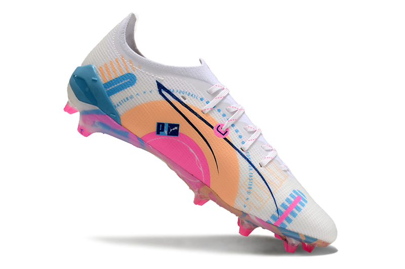 Chuteira Campo Puma Ultra 5 Ultimate FG Branca, Azul e Rosa "Volume Up' Pack"