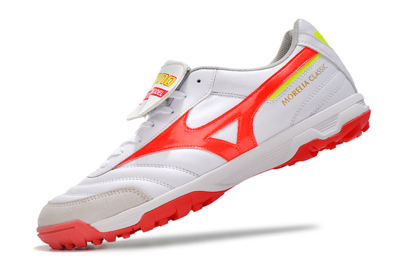 Chuteira Society Mizuno Morelia 3 TF Branca e Vermelha "Release Pack"