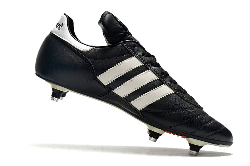 Chuteira Campo Adidas Copa Mundial Team Ponta de Aluminio Preto e Branca