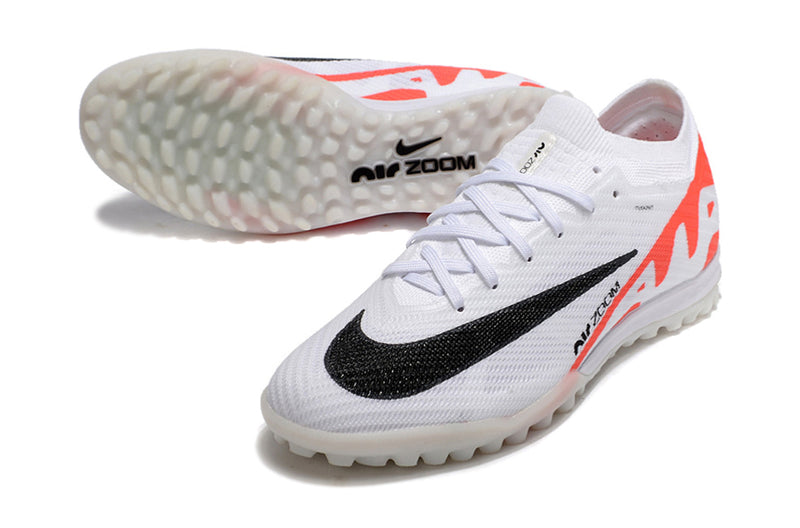 Tenha muito mais VELOCIDADE com a Nike Air Zoom Mercurial Vapor 15 Elite de Society na Farda de Boleiro, a qualidade de Jogadores Profissionais!