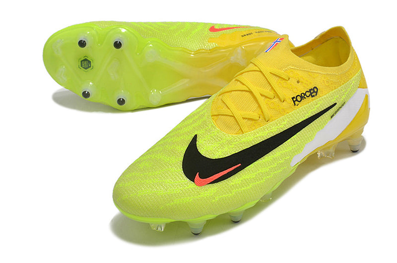 Precisão é com a Chuteira de Campo Nike Phantom GX Elite SG Amarela e Verde "Haaland" na Farda de Boleiro, Garanta a qualidade de Jogadores Profissionais!