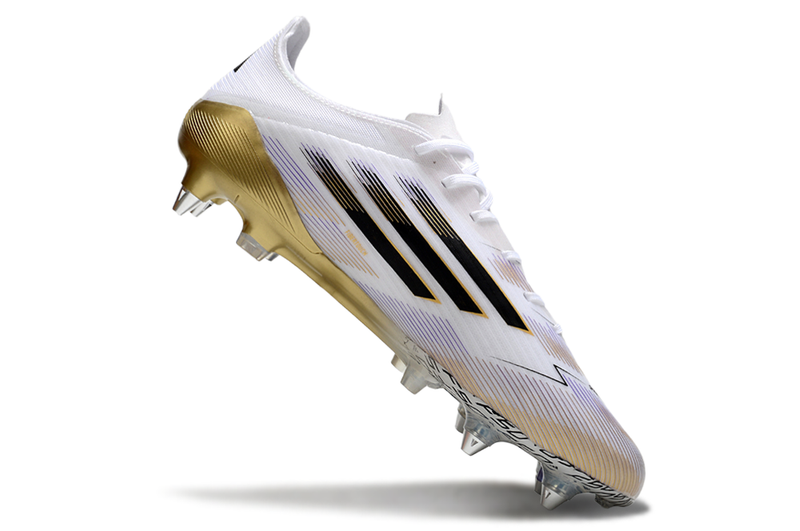 Chuteira Campo Adidas F50 Ponta de Aluminio Branco, Preto e Dourado
