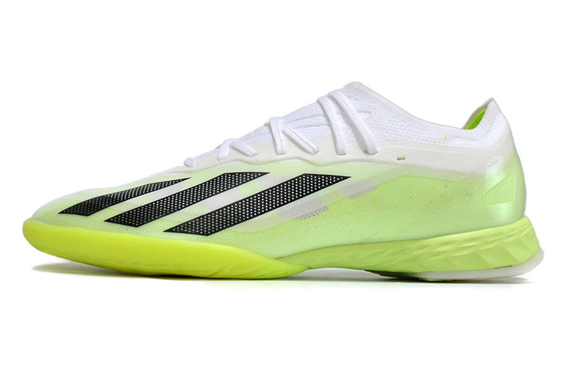 Adquira Chuteira Futsal Adidas X Crazyfast.1 IC com Frete Grátis e 2 Brindes (Meia Antiderrapante + Bolsa) na Farda de Boleiro!