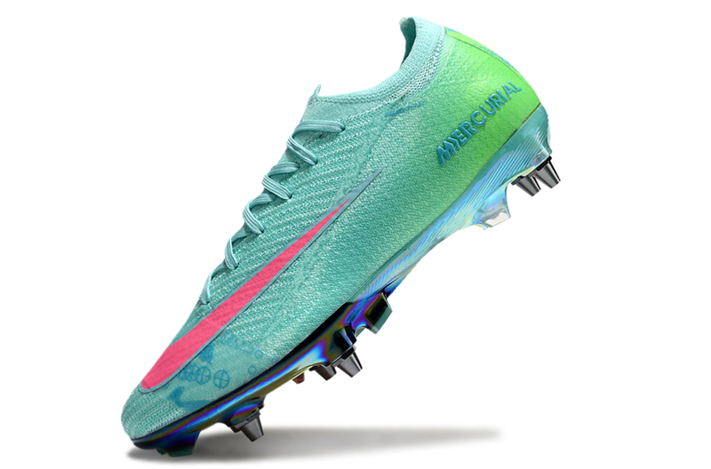 Chuteira Campo Nike Air Zoom Mercurial Vapor 16 Elite Trava Mista Verde e Rosa "Cosmic Speed"