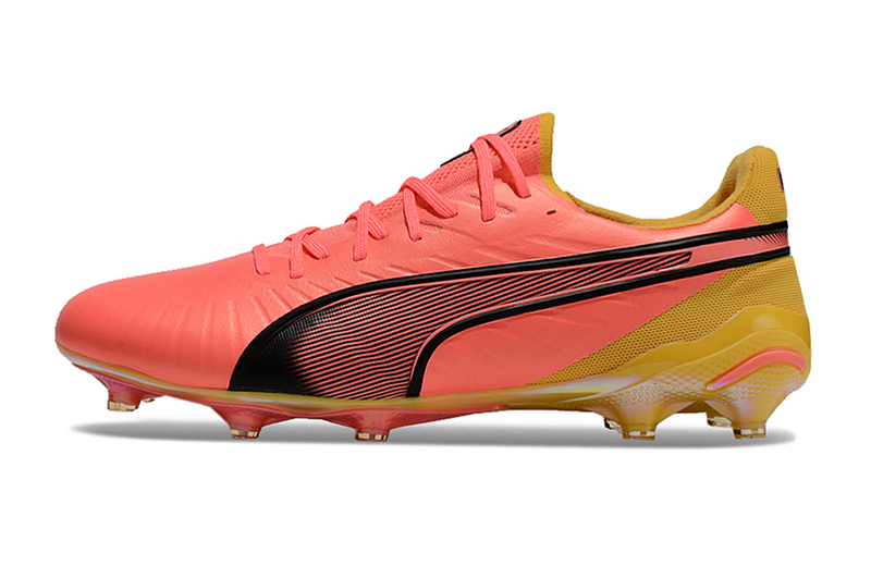 Chuteira Campo Puma King Ultimate FG Rosa e Laranja "Tricks Pack"