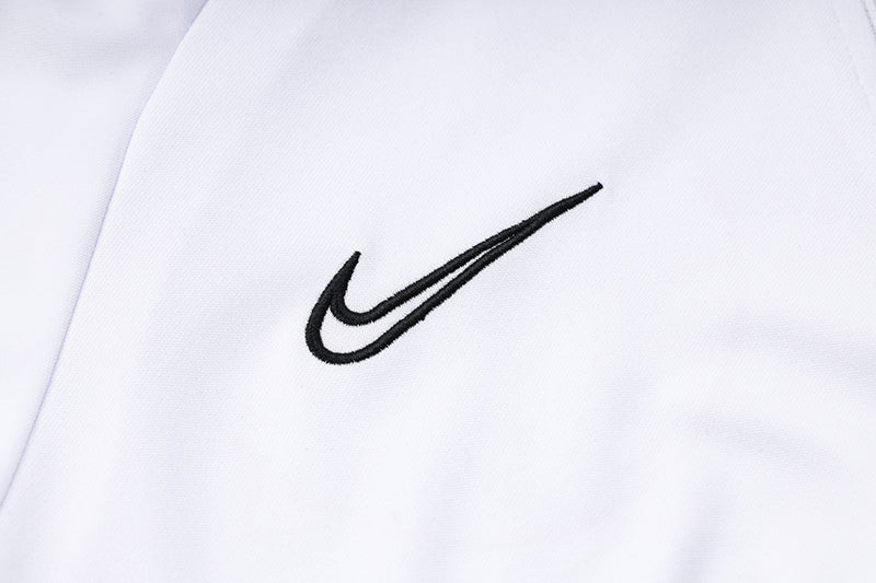 Conjunto de Frio Nike Training Branco e Preto