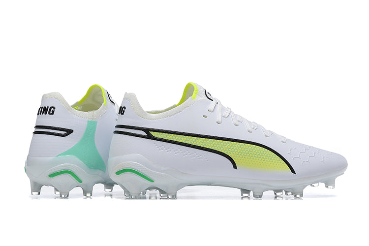 Bota de futbol Puma King Ultimate FG blanca i verda "Pursuit Pack"