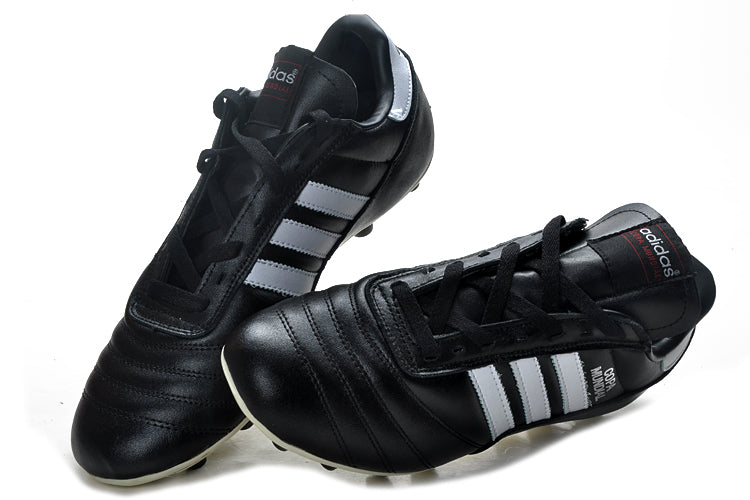 Botes de futbol Adidas Copa Mundial FG en blanc i negre