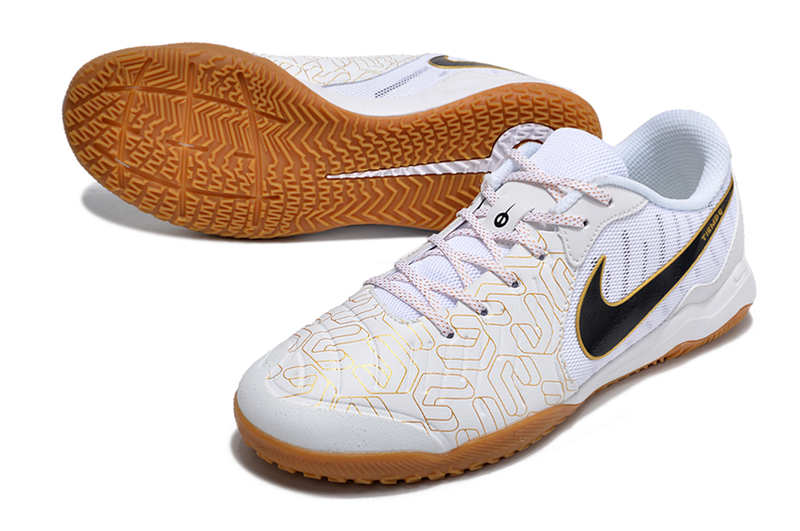 Chuteira Futsal Nike Tiempo Legend 10 Academy IC Branca e Dourada "United Golden Pack"