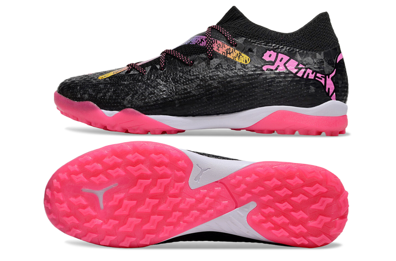 Chuteira Society Puma Future 7 TF Preta e Rosa "Future x Orlinski"