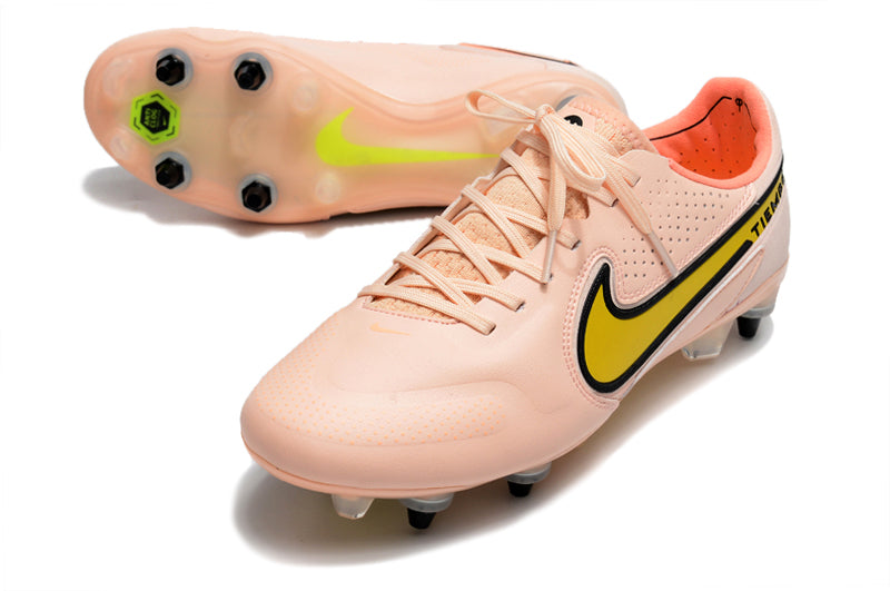 Velocidade é com Chuteira de Trava Mista Nike Tiempo Legend 9 Elite, garanta a sua na Farda de Boleiro a qualidade de Jogadores!