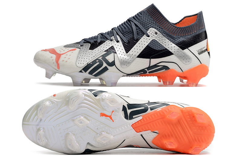 Tenha muito mais CONTROLE com a Puma Future Ultimate FG Branca, Prata e Laranja "Astronaut Pack" na Farda de Boleiro, Garanta a qualidade de Jogadores!