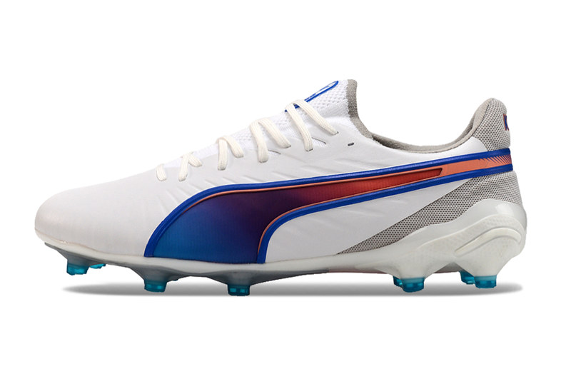 Bota de futbol Puma King Ultimate FG Blanca i Blava "Supercharge" Campo 