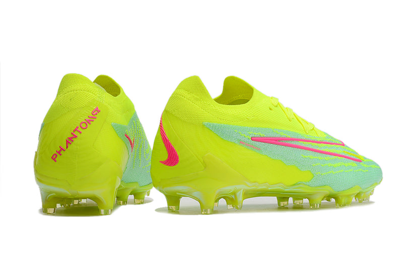 Precisão é com a Chuteira de Campo Nike Phantom GX Elite FG Verde e Rosa na Farda de Boleiro, Garanta a qualidade de Jogadores Profissionais