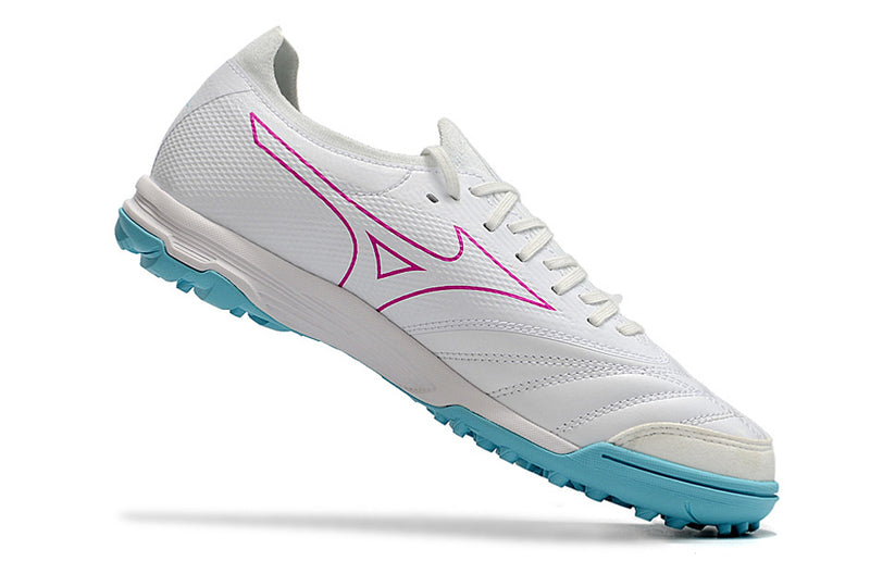 Tenha muito mais CONFORTO com a Mizuno Morelia Neo Beta Society Branca, Azul e Rosa na Farda de Boleiro, Garanta a qualidade de Jogadores Profissionais Elite!