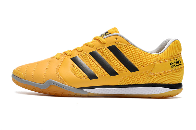 Adquira Chuteira Futsal Adidas Top Sala IC com Frete Grátis e 2 Brindes (Meia Antiderrapante + Bolsa) na Farda de Boleiro!