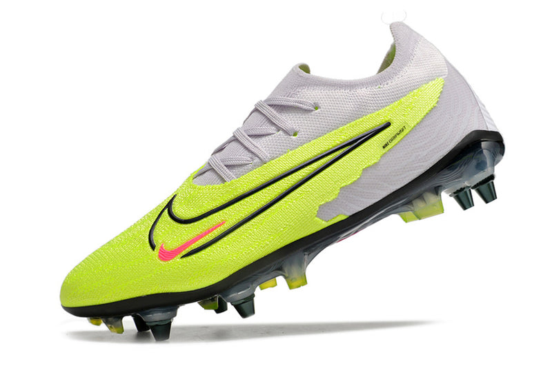 Precisão é com a Chuteira de Campo Nike Phantom GX Elite SG na Farda de Boleiro, Garanta a qualidade de Jogadores Profissionais e Muita Precisão!