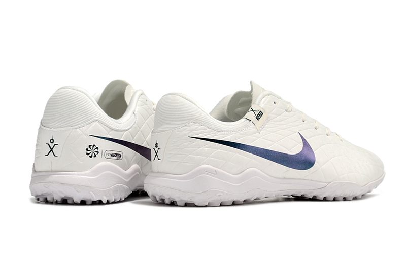 Bota de futbol Nike Tiempo Legend 10 Pro TF blanca i verda "Pearl Pack". 