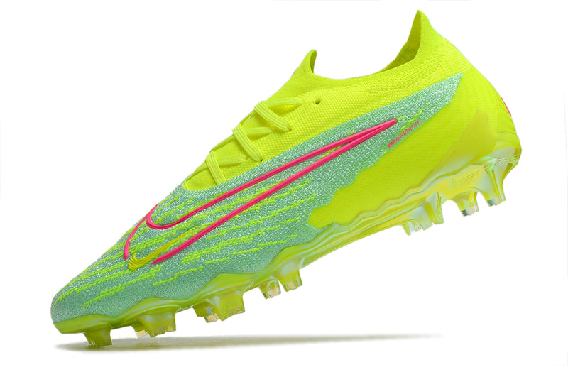 Precisão é com a Chuteira de Campo Nike Phantom GX Elite FG Verde e Rosa na Farda de Boleiro, Garanta a qualidade de Jogadores Profissionais