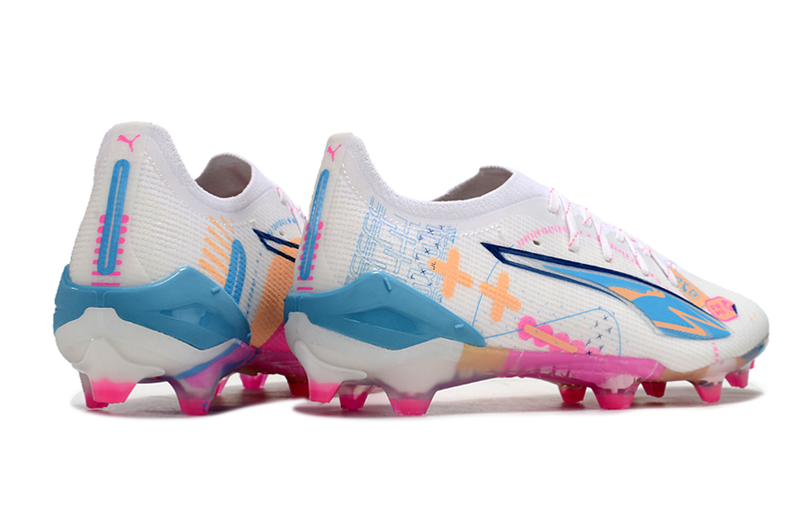 Botes de futbol Puma Ultra 5 Ultimate FG Campo blanc, blau i rosa "Paquet de pujada de volum" 