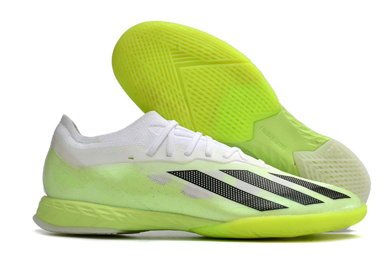 Adquira Chuteira Futsal Adidas X Crazyfast.1 IC com Frete Grátis e 2 Brindes (Meia Antiderrapante + Bolsa) na Farda de Boleiro!