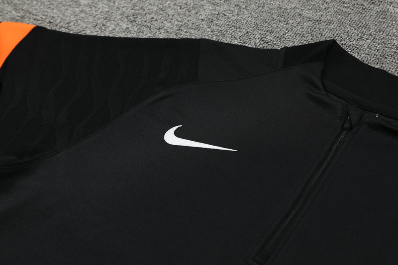 Conjunto de Frio Nike Training Laranja e Preto