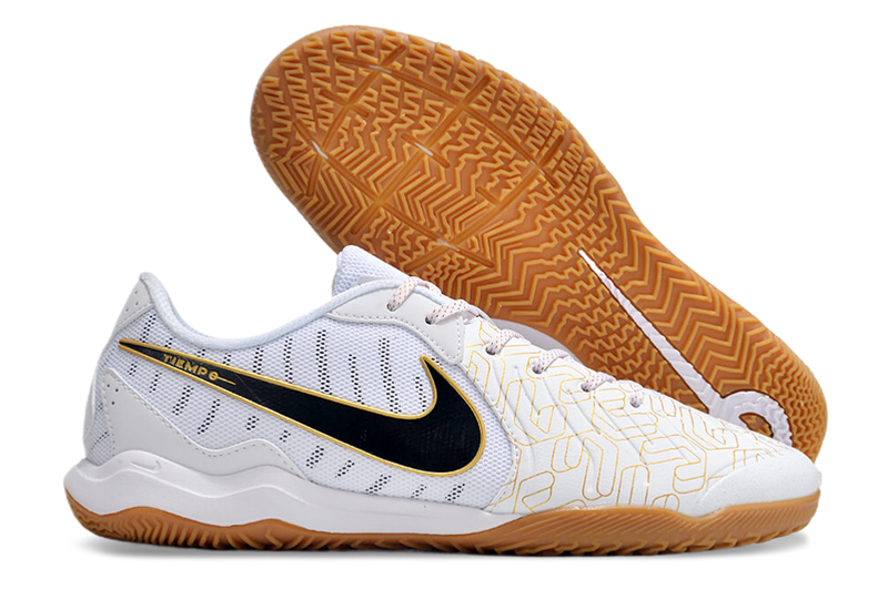 Chuteira Futsal Nike Tiempo Legend 10 Academy IC Branca e Dourada "United Golden Pack"