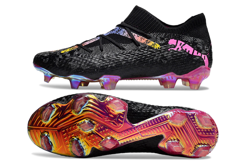 Chuteira Campo Puma Future 7 FG Preta e Rosa "Future x Orlinski"